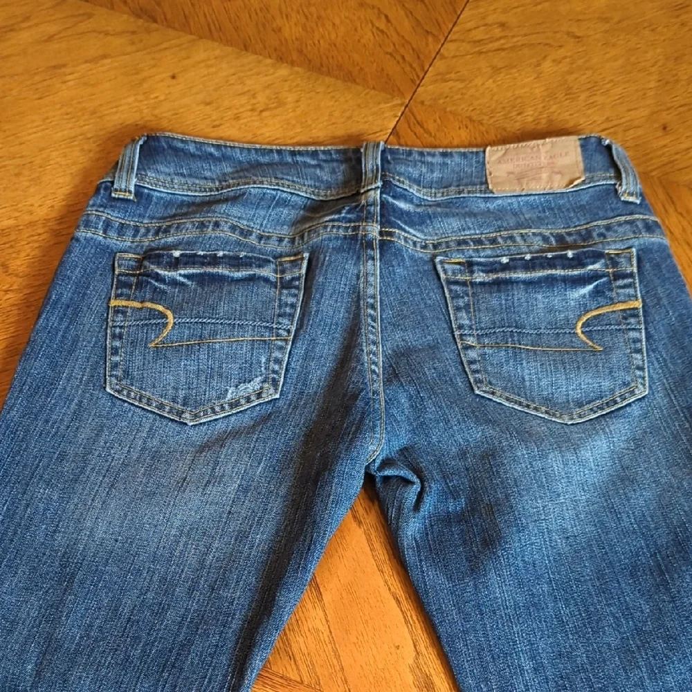 Y2K American Eagle Classic Blue Lightly Distressed Jeans Artist Flare